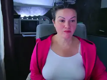 MishaMILF  live sex cam