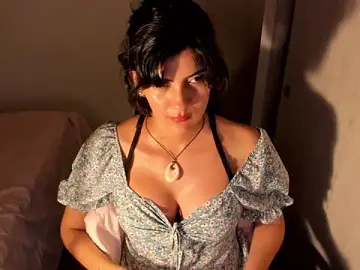 Misstoya  live sex cam