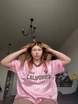 Daiquiri18  live sex cam