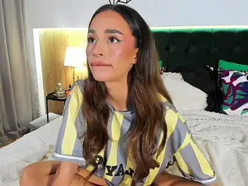 EvaValee  live sex cam