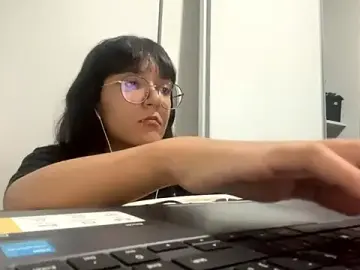LatoshaLipitz  live sex cam