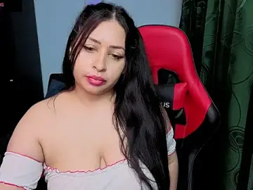 Charlotee_lovee69  live sex cam