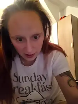 Bellaaa17  live sex cam