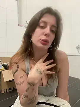Johanna420  live sex cam