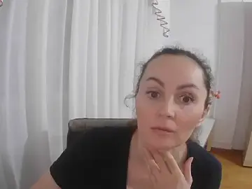 Tess_Bertie  live sex cam