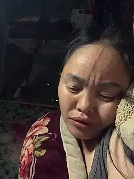 Ten-girl-2k5  live sex cam