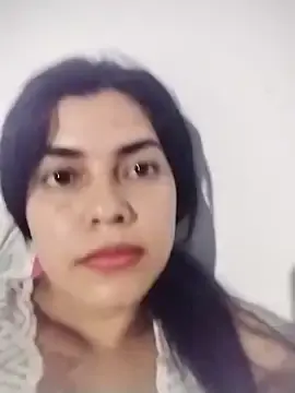 Rosmery100  live sex cam