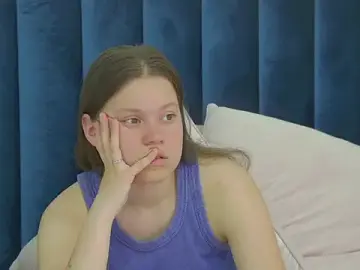 SaraFranklins  live sex cam