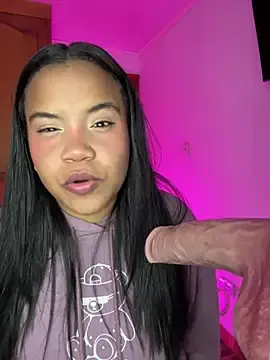 Leila_22  live sex cam