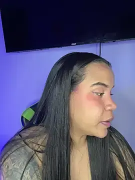 Leila_22  live sex cam