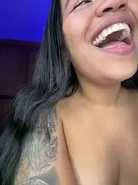 Leila_22  live sex cam