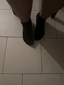 Pure_feet  live sex cam