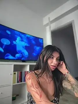 DramaQueen__  live sex cam
