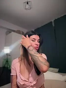 DramaQueen__  live sex cam