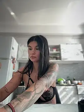 DramaQueen__  live sex cam