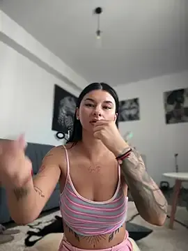 DramaQueen__  live sex cam