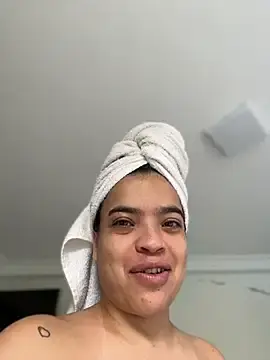 JuanitaMore01  live sex cam