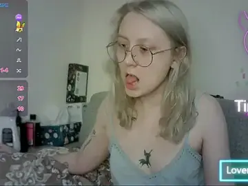NaozuQAce  live sex cam