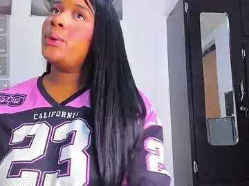 Kriixtybrown  live sex cam