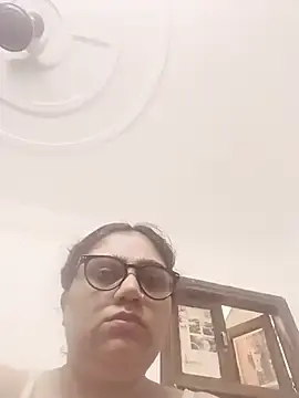 Yourchahat27  live sex cam