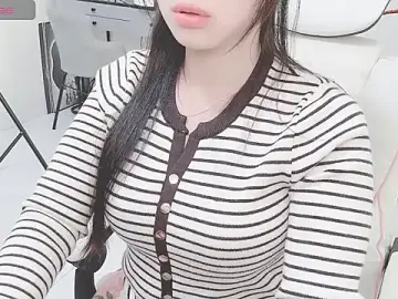 Mia-5555  live sex cam