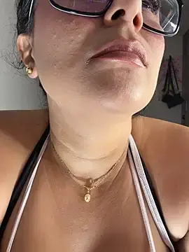 Linatarens  live sex cam