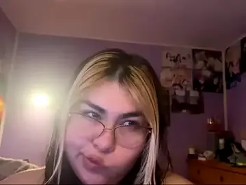 Straberryftgirl  live sex cam