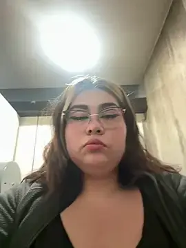 Straberryftgirl  live sex cam