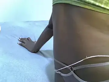 Qunnoz01  live sex cam