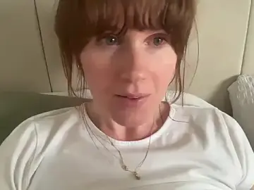 Redheadrosie69  live sex cam