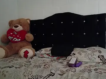 CATHA-9  live sex cam