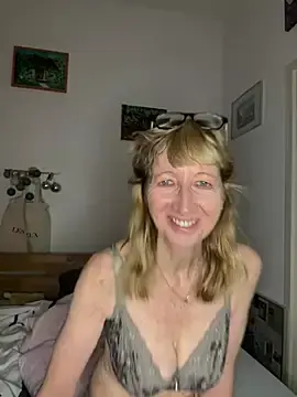 MatureKim  live sex cam