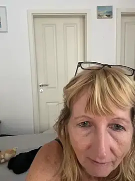 MatureKim  live sex cam