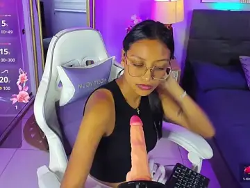 Emma_brooks_  live sex cam