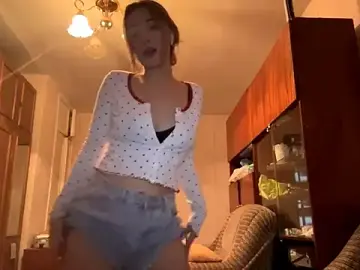 CrimsonLace  live sex cam