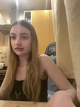 KariLindsey  live sex cam