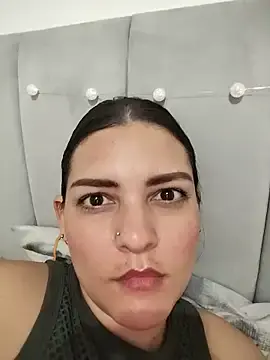 Mia_Hampton  live sex cam