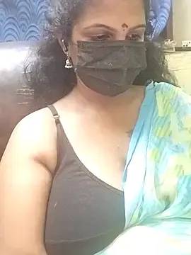 Poojaa-rani  live sex cam