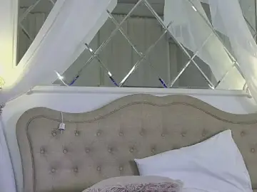 AprilHudson  live sex cam
