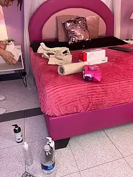 Brigith24  live sex cam