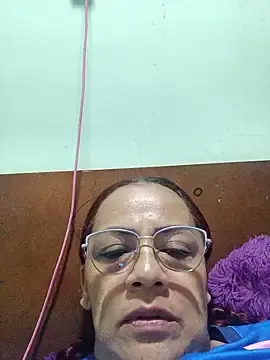 Elianissquirt  live sex cam