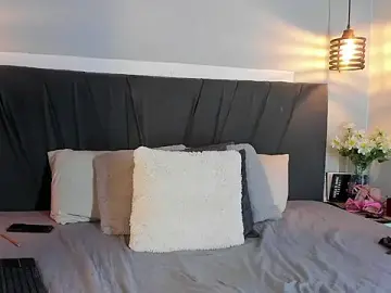 EmmilyBrant  live sex cam