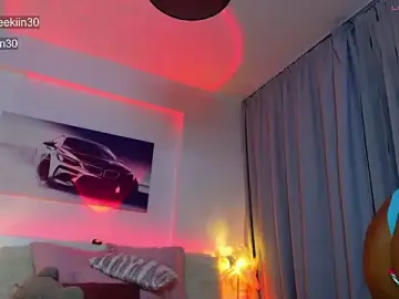 Iammazeekiin30  live sex cam