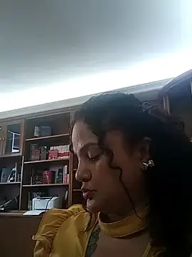 Preciosa_69  live sex cam