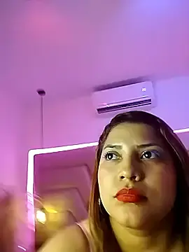 Violetta-latina  live sex cam