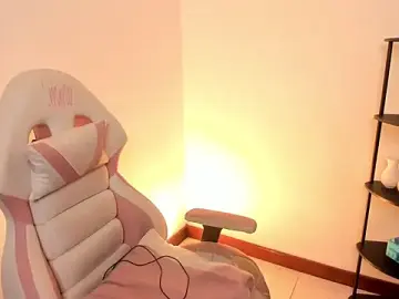 EmaTramel1  live sex cam