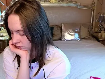 HolyBabyDoll  live sex cam