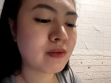 JannieHoyles  live sex cam