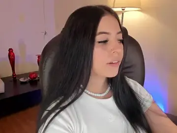 Maaiitee  live sex cam