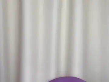 Milkteasis  live sex cam